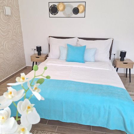 Varfal Apartman Eger Buitenkant foto