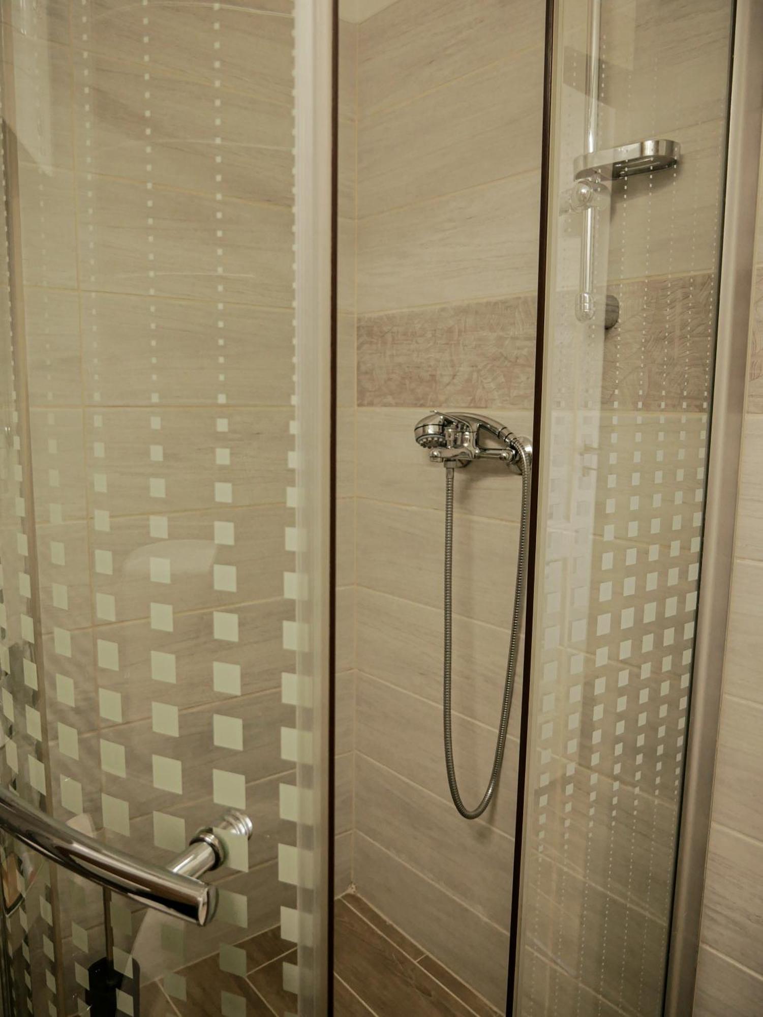 Varfal Apartman Eger Kamer foto