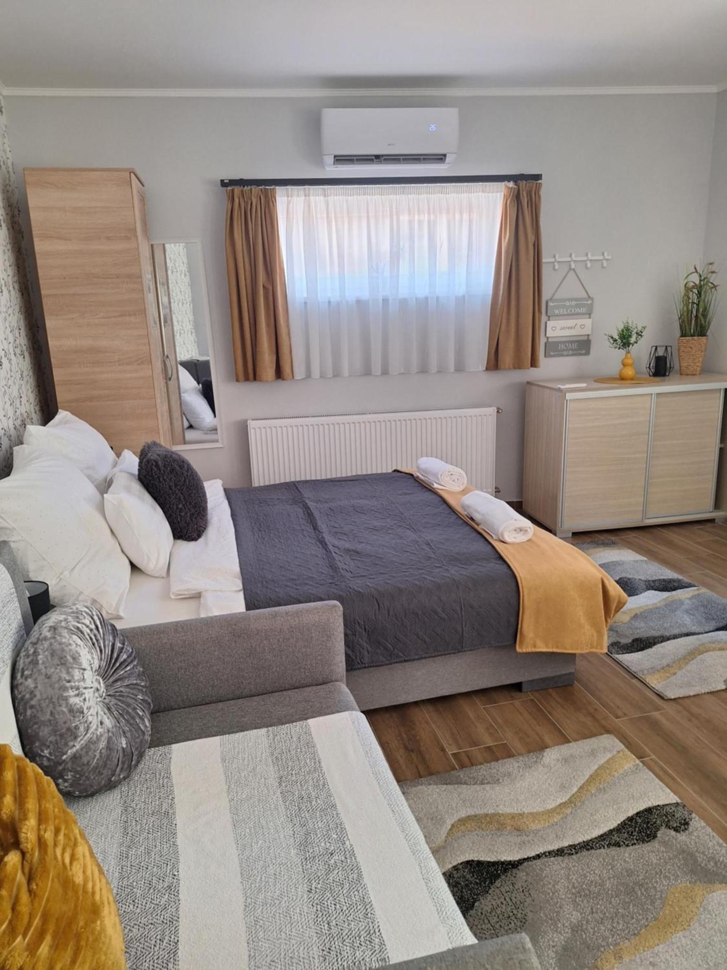 Varfal Apartman Eger Buitenkant foto