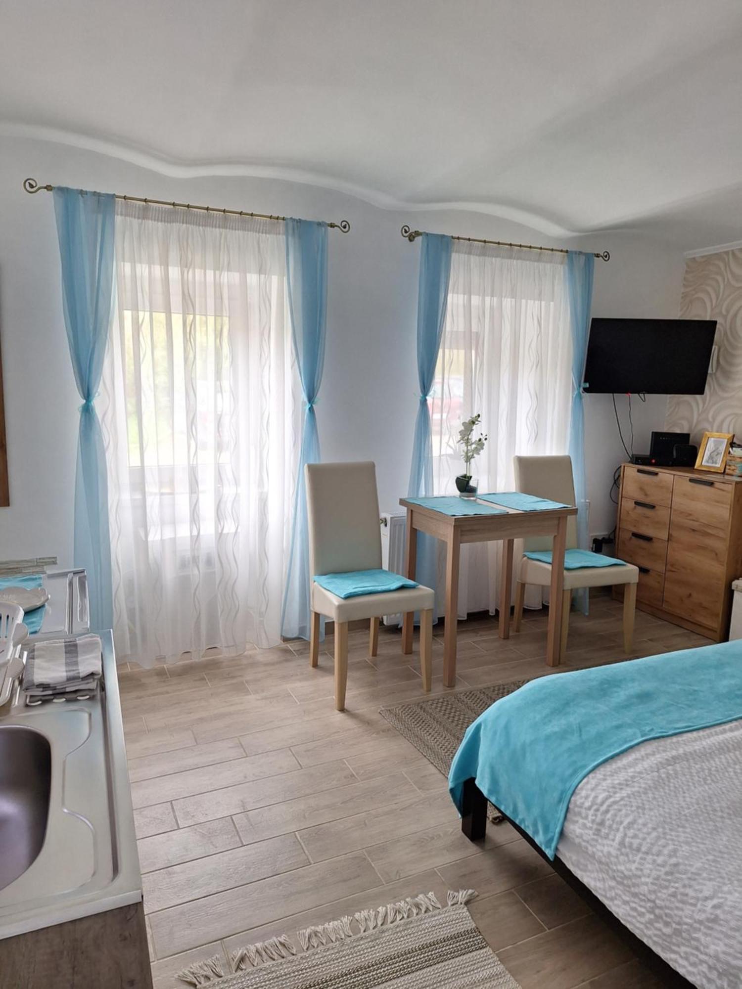 Varfal Apartman Eger Buitenkant foto